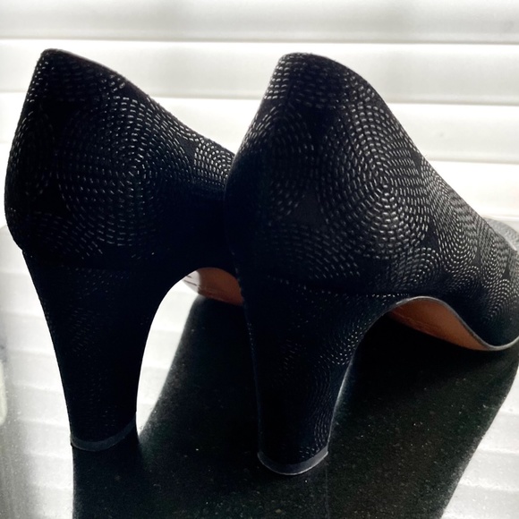 Bruno Magli Vtg Textured Black Pump Size 7.5 - Picture 3 of 13